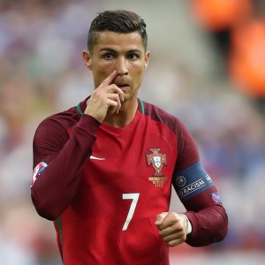 爱爱游戏-“英超新星频频建功，未来潜力无限”，英超新赛季赛程公布