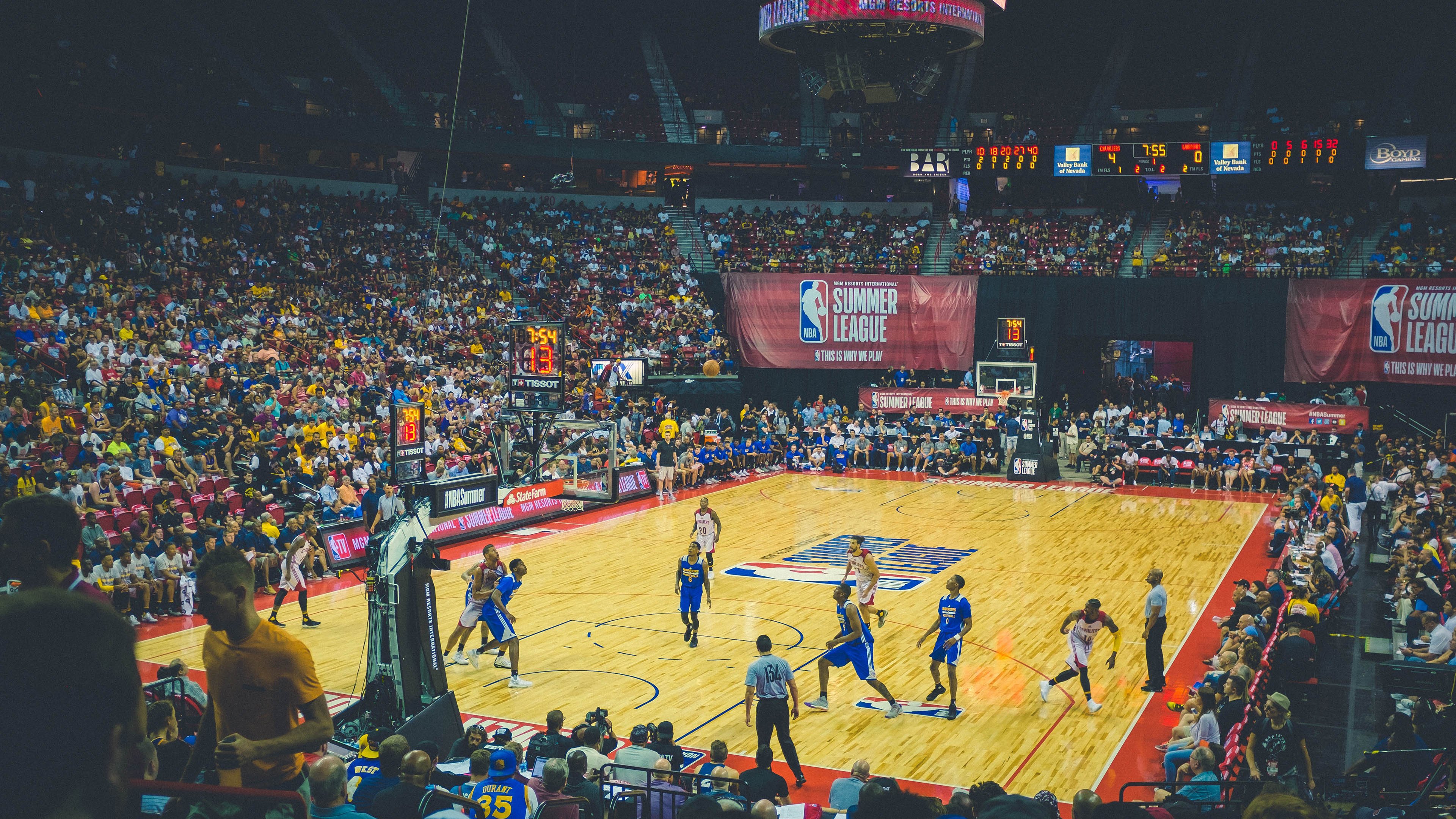 《电竞选手的“明星养成记”：从新人到顶级高手》，电竞明星选手是什么意思